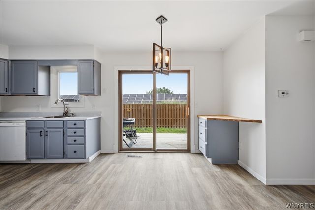 122 Rebecca Park, Buffalo, NY 14207