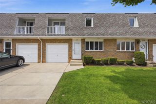 122 Rebecca Park, Buffalo, NY 14207