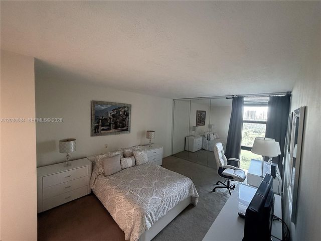 20335 W Country Club Drive 1105, Aventura, FL 33180