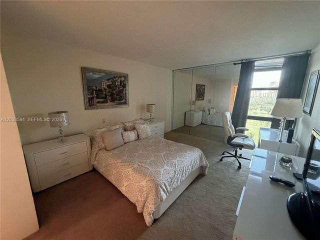 20335 W Country Club Drive 1105, Aventura, FL 33180