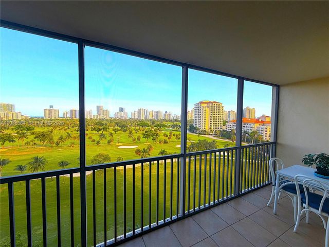 20335 W Country Club Drive 1105, Aventura, FL 33180