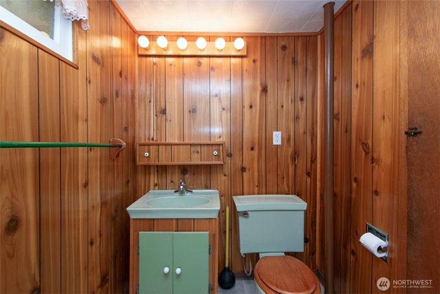 136 Oakcrest Avenue, Port Angeles, WA 98362
