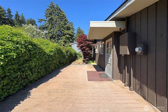 136 Oakcrest Avenue, Port Angeles, WA 98362