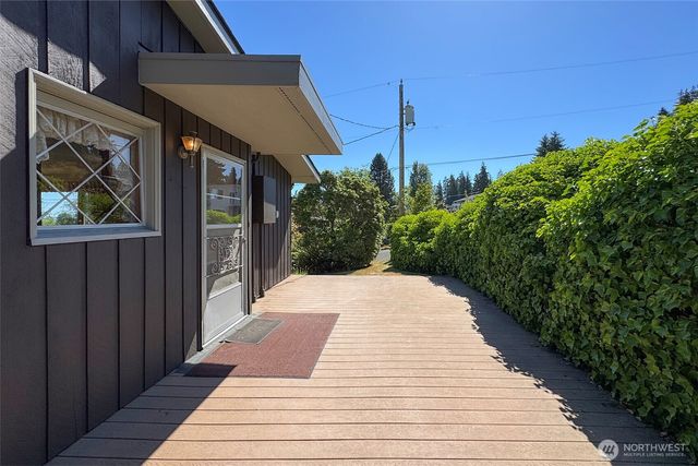 136 Oakcrest Avenue, Port Angeles, WA 98362