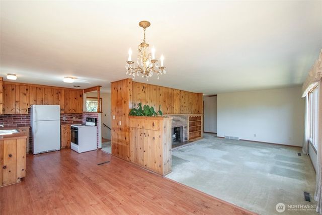 136 Oakcrest Avenue, Port Angeles, WA 98362