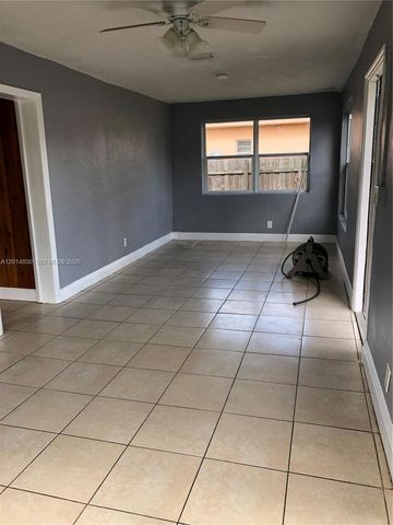 424 SW 12th Ave, Homestead, FL 33030