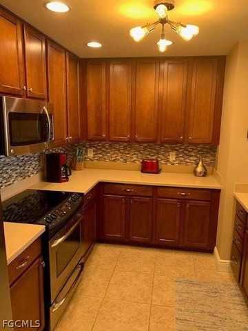 5793 Cape Harbour DR 713, Cape Coral, FL 33914