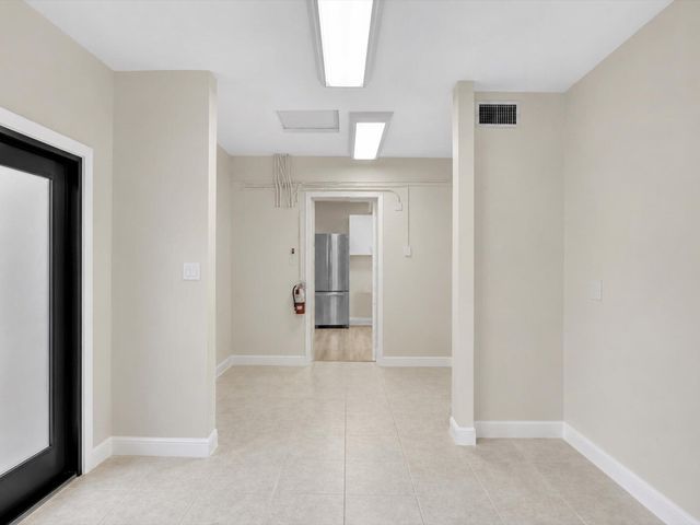 19321 NE 18th Place, Miami, FL 33179
