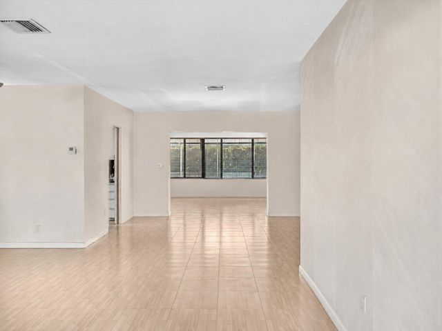 19321 NE 18th Place, Miami, FL 33179
