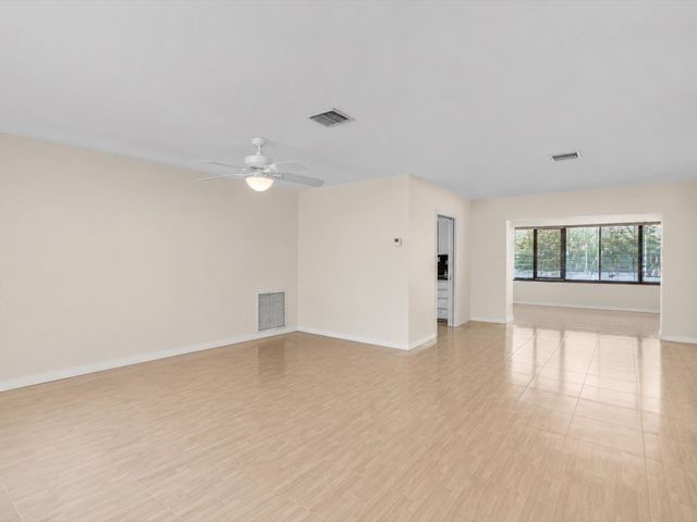 19321 NE 18th Place, Miami, FL 33179