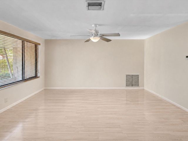 19321 NE 18th Place, Miami, FL 33179