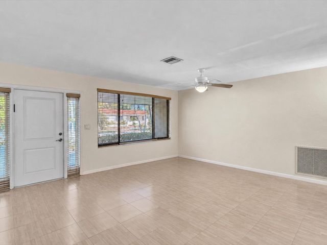 19321 NE 18th Place, Miami, FL 33179