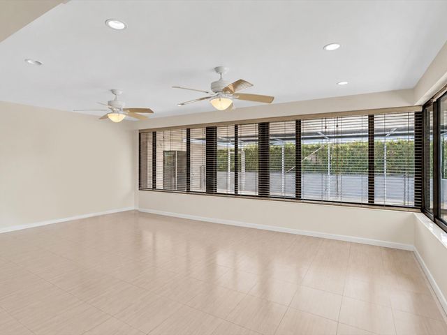 19321 NE 18th Place, Miami, FL 33179