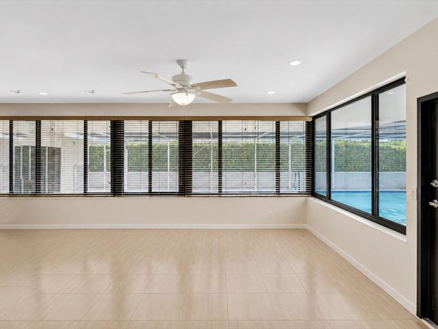 19321 NE 18th Place, Miami, FL 33179