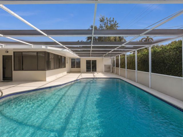 19321 NE 18th Place, Miami, FL 33179
