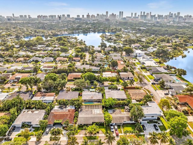 19321 NE 18th Place, Miami, FL 33179