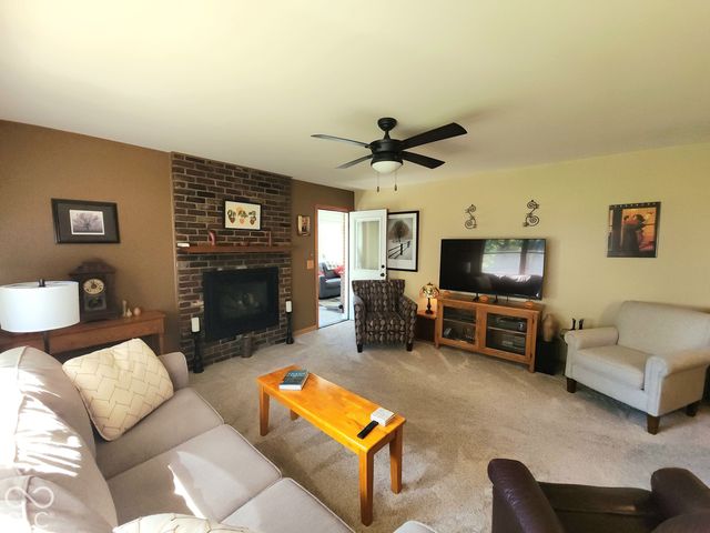 1345 Crest Court, Plainfield, IN 46168