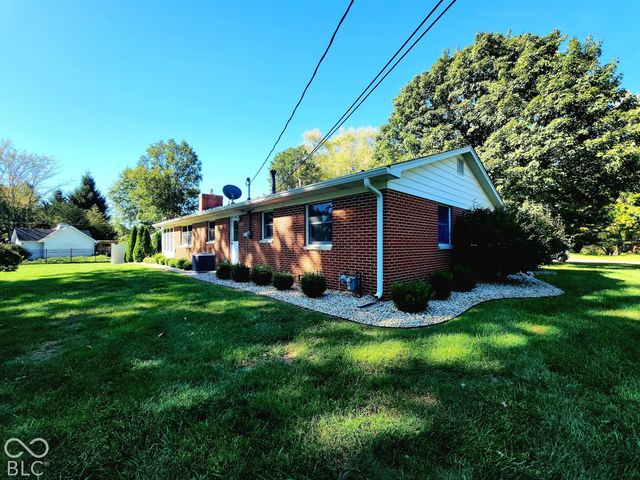 1345 Crest Court, Plainfield, IN 46168