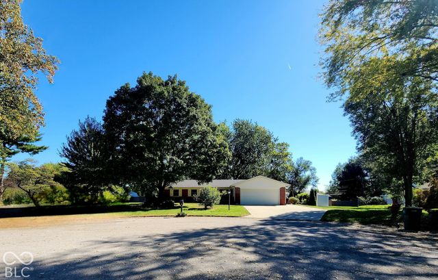 1345 Crest Court, Plainfield, IN 46168