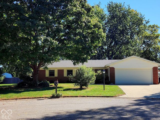 1345 Crest Court, Plainfield, IN 46168
