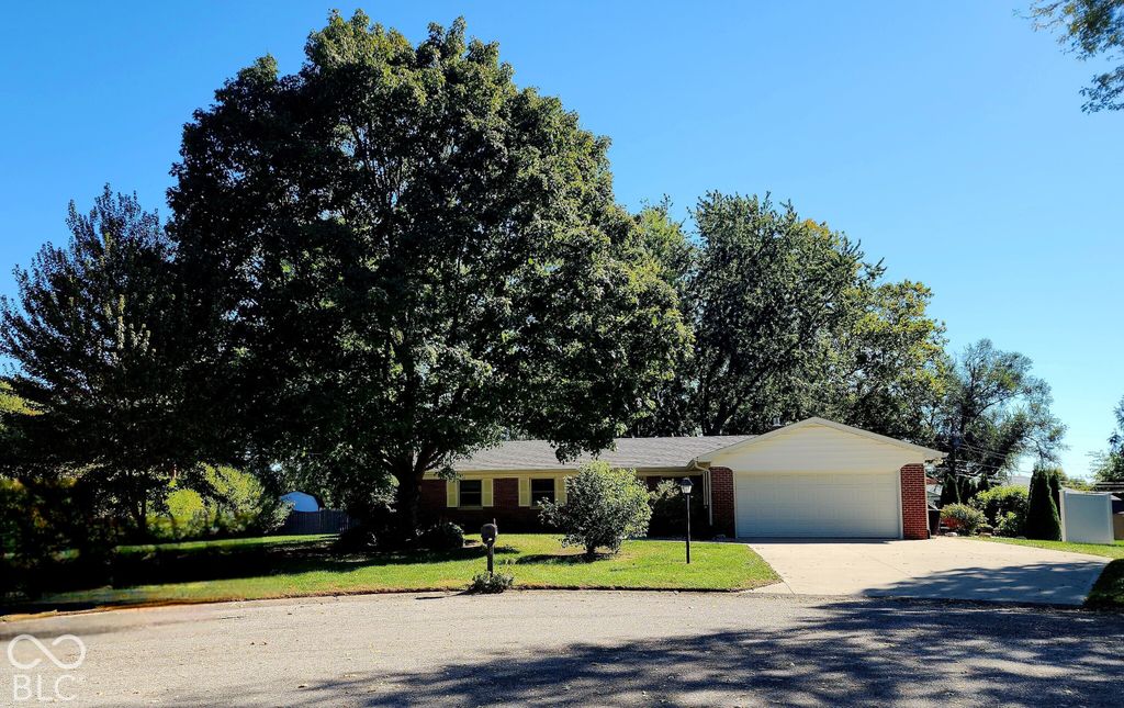 1345 Crest Court, Plainfield, IN 46168