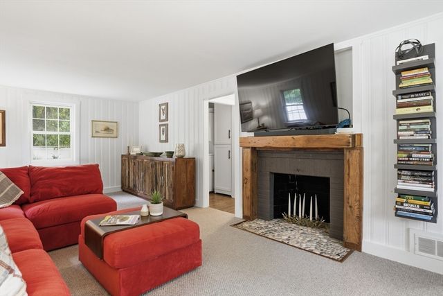 24 Prospect Rd, Andover, MA 01810