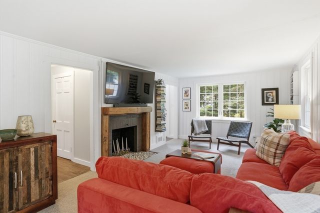 24 Prospect Rd, Andover, MA 01810