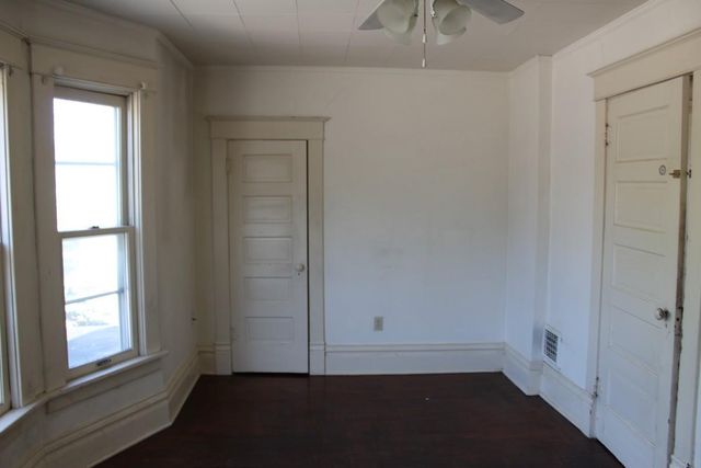 1105 Gilbert Street, Charles City, IA 50616