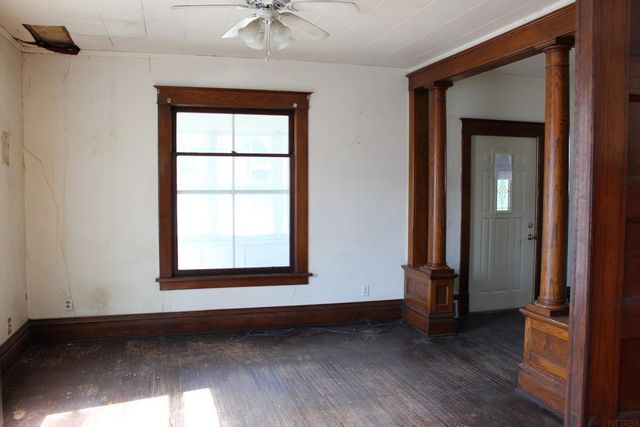 1105 Gilbert Street, Charles City, IA 50616
