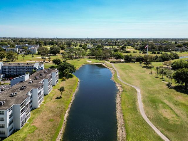 1470 NW 80th Avenue 204, Margate, FL 33063