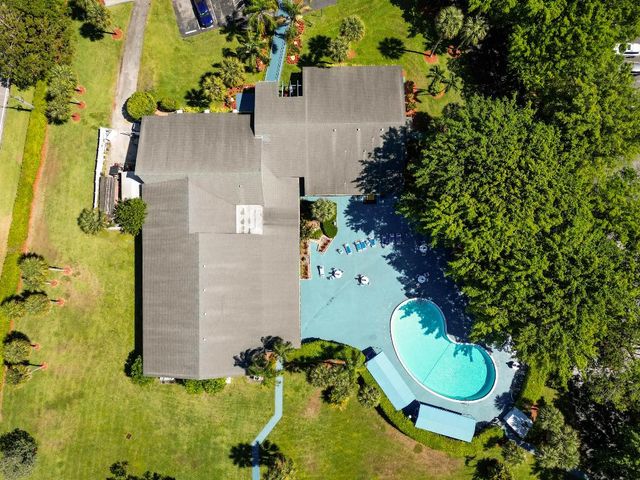 1470 NW 80th Avenue 204, Margate, FL 33063