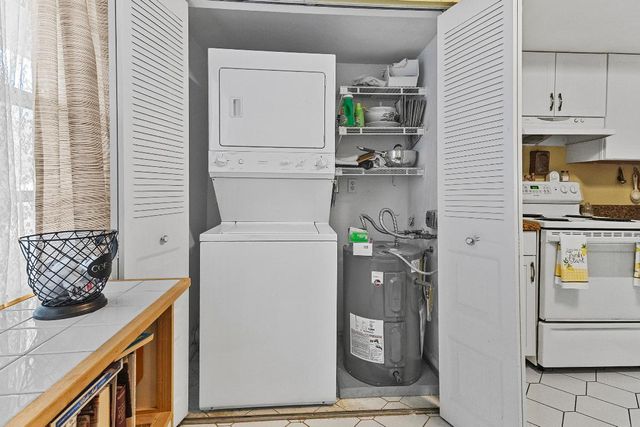 1470 NW 80th Avenue 204, Margate, FL 33063