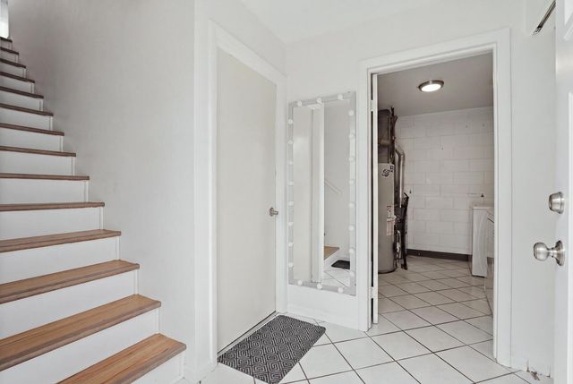 124 Fairlane Court D, Bloomingdale, IL 60108