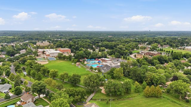 124 Fairlane Court D, Bloomingdale, IL 60108