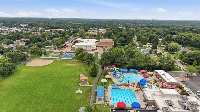 124 Fairlane Court D, Bloomingdale, IL 60108