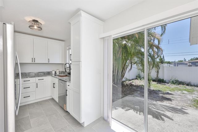 6412 ROCKPOINTE DRIVE, Tampa, FL 33634