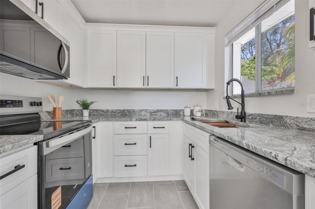 6412 ROCKPOINTE DRIVE, Tampa, FL 33634