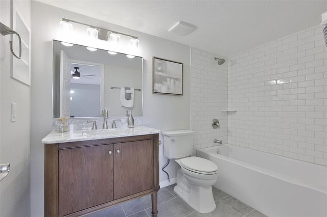 6412 ROCKPOINTE DRIVE, Tampa, FL 33634