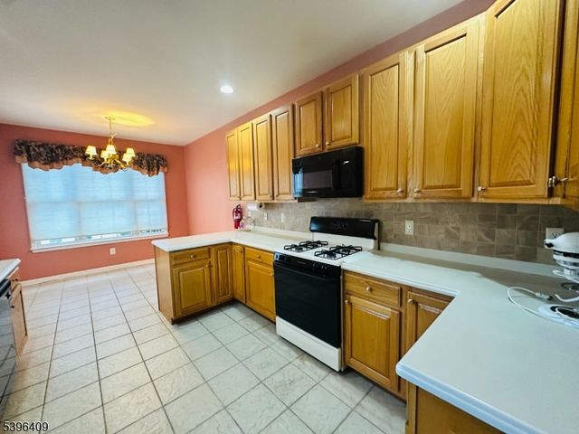 1 Silcox Pl, Franklin Twp., NJ 08873