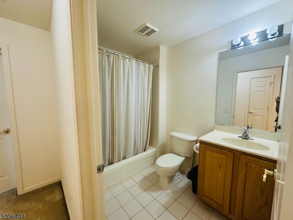 1 Silcox Pl, Franklin Twp., NJ 08873