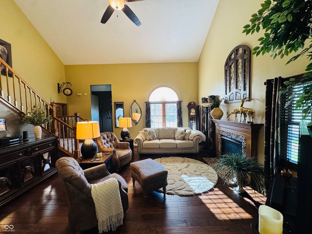 1267 Mount Brook Court, Greenwood, IN 46143