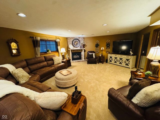 1267 Mount Brook Court, Greenwood, IN 46143
