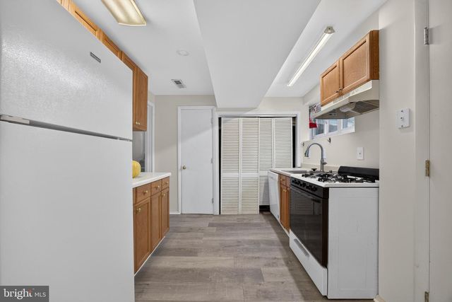 3303 17TH ST N, Arlington, VA 22201