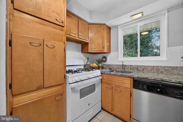 3303 17TH ST N, Arlington, VA 22201