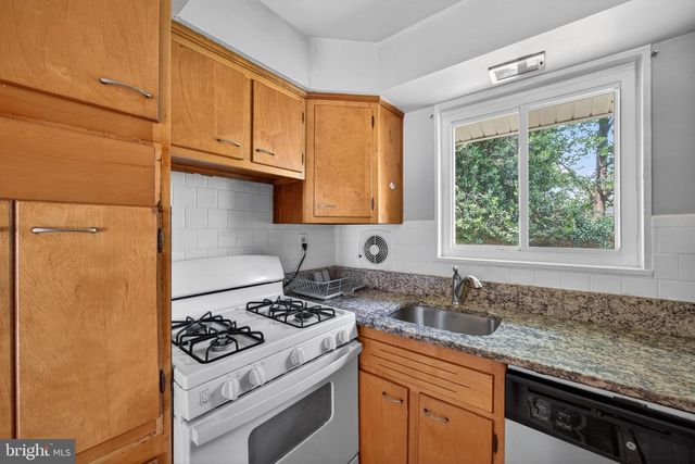 3303 17TH ST N, Arlington, VA 22201