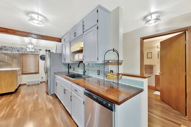 154 S Delos, Haysville, KS 67060