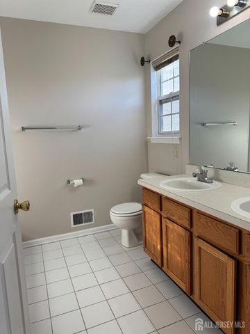 30 Amesbury Court, Robbinsville, NJ 08691