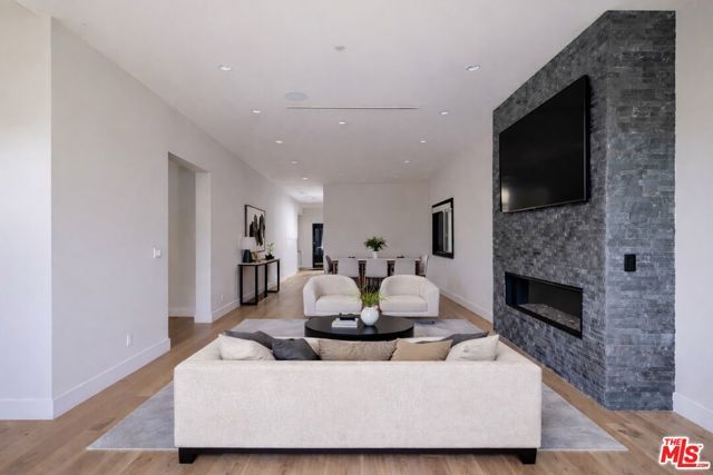 123 S Kilkea Drive, Los Angeles, CA 90048