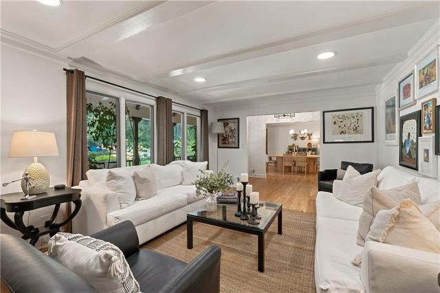 8180 Innsbruck Drive, Sandy Springs, GA 30350