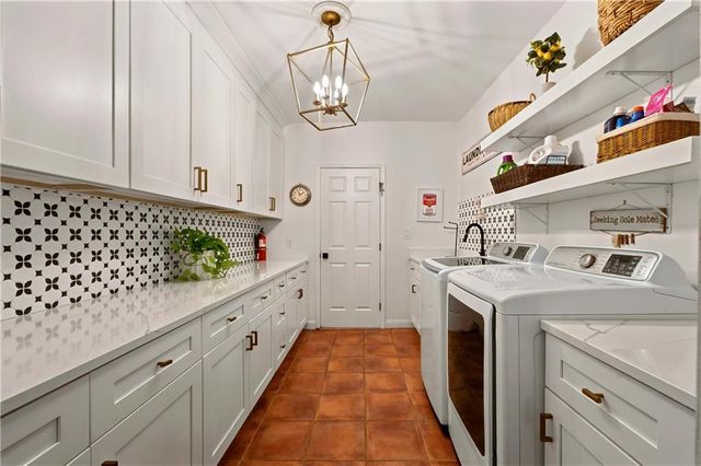 8180 Innsbruck Drive, Sandy Springs, GA 30350